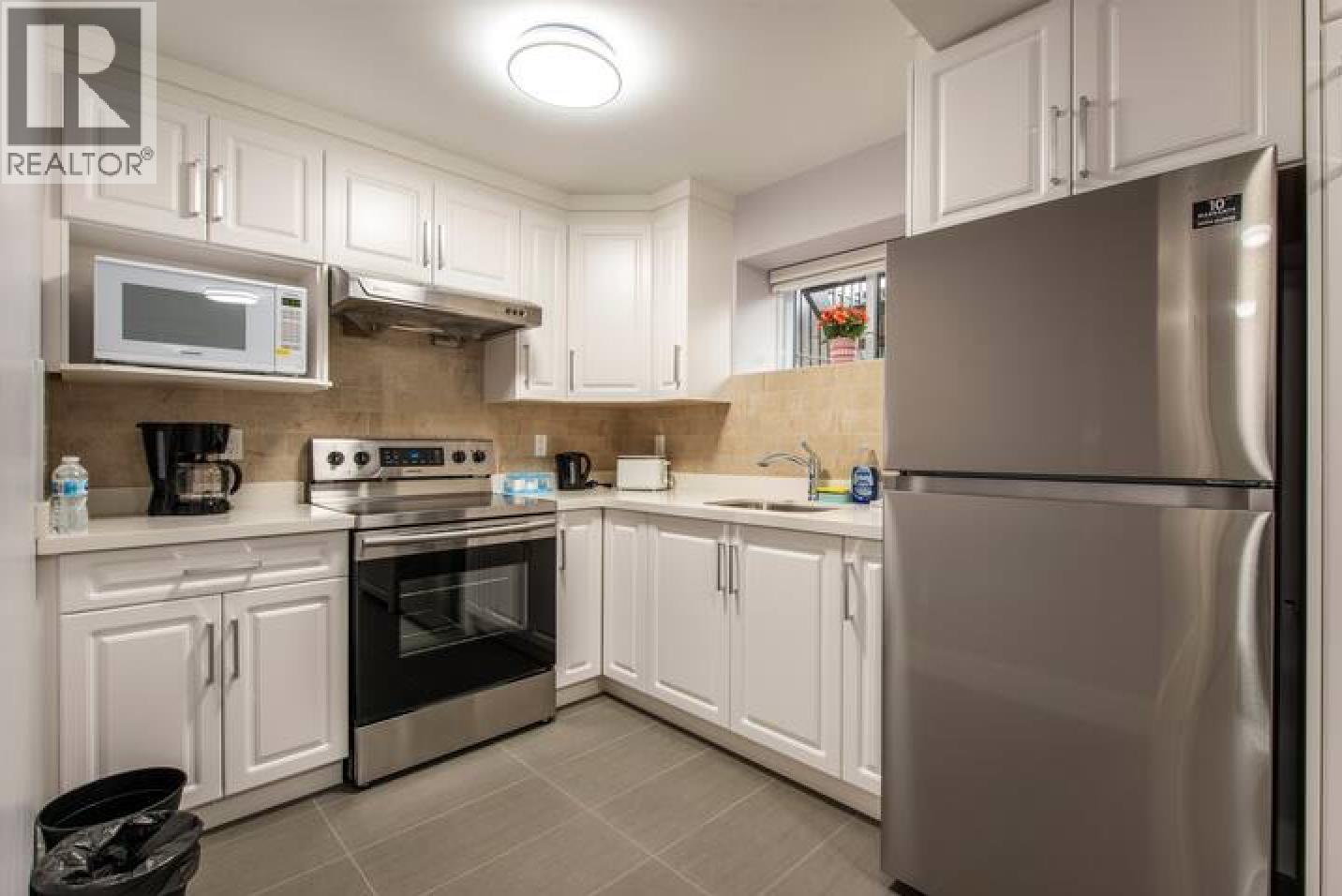 100 E 48TH Avenue
