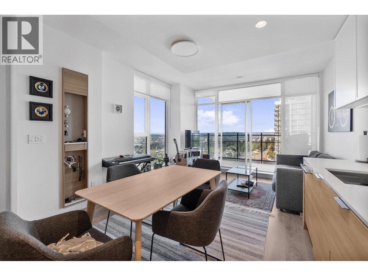 1045 AUSTIN