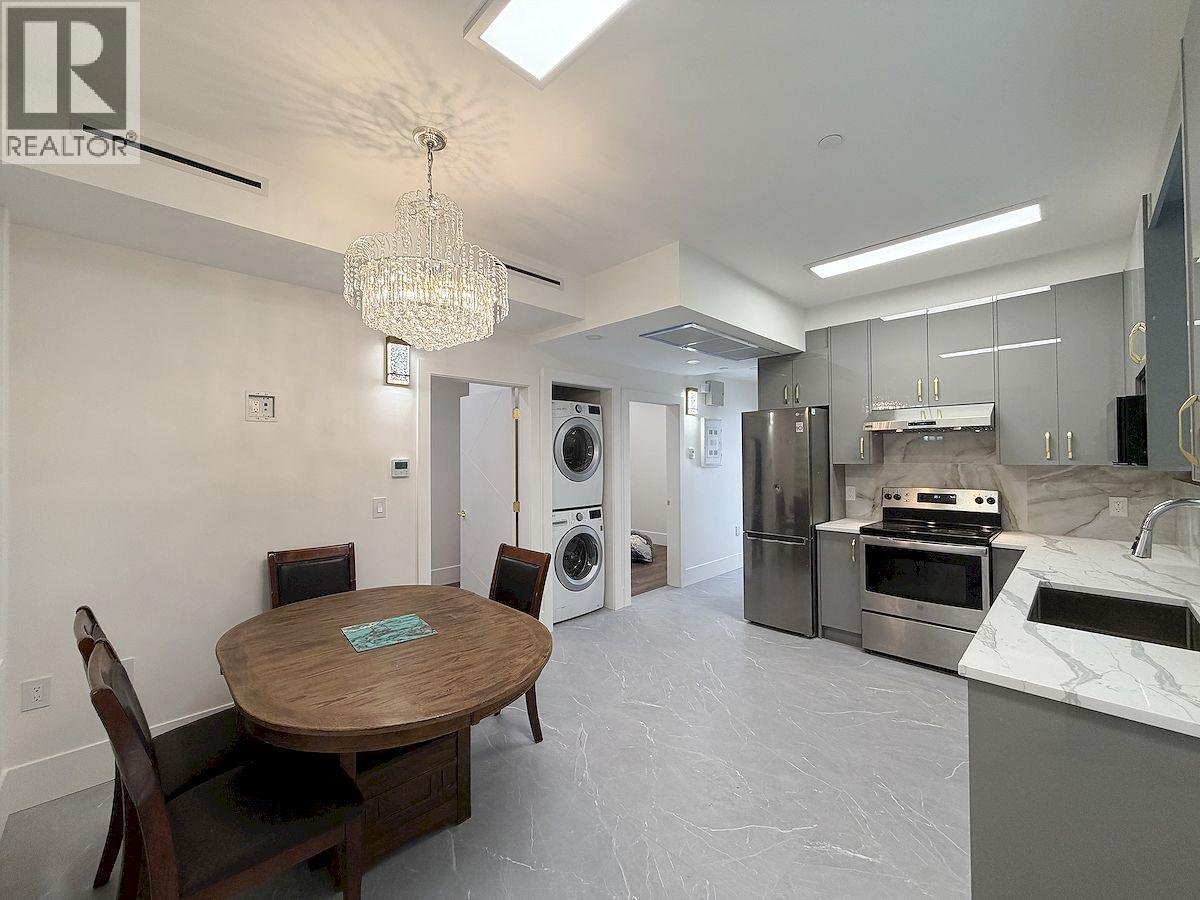10XX E 62ND AVE