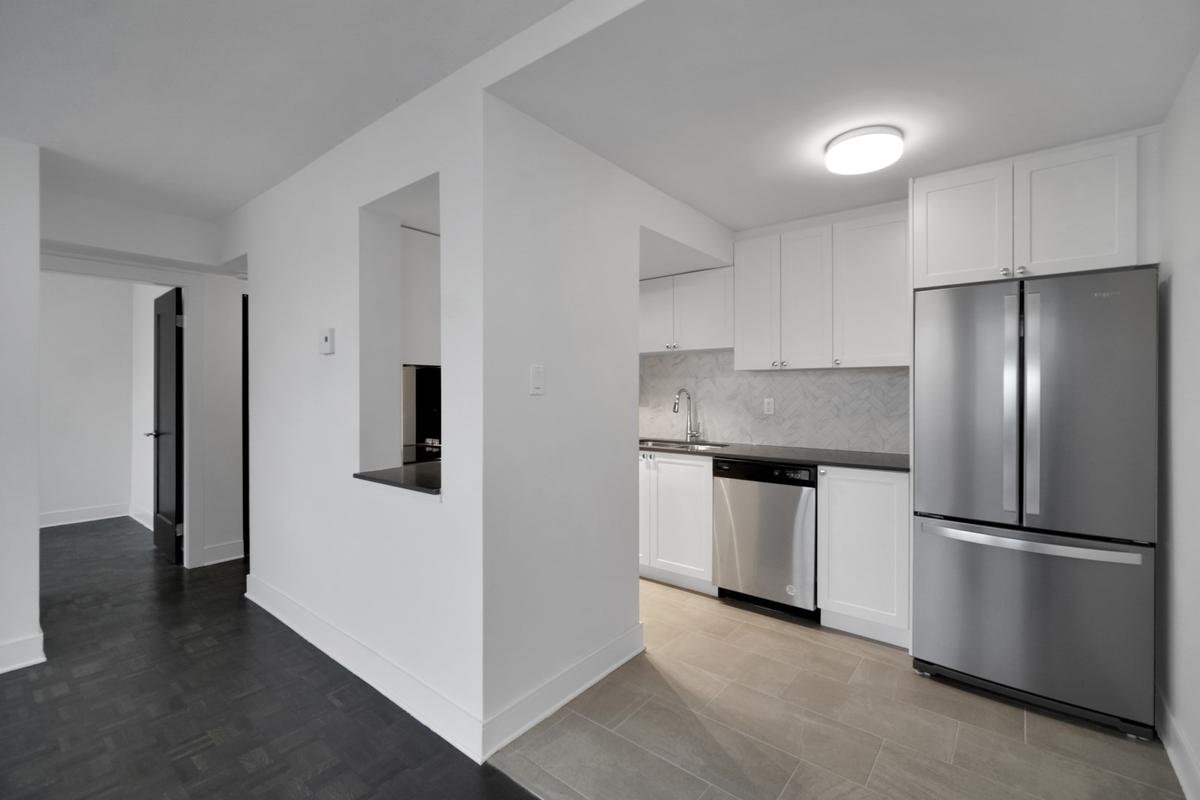 1100 Harwood