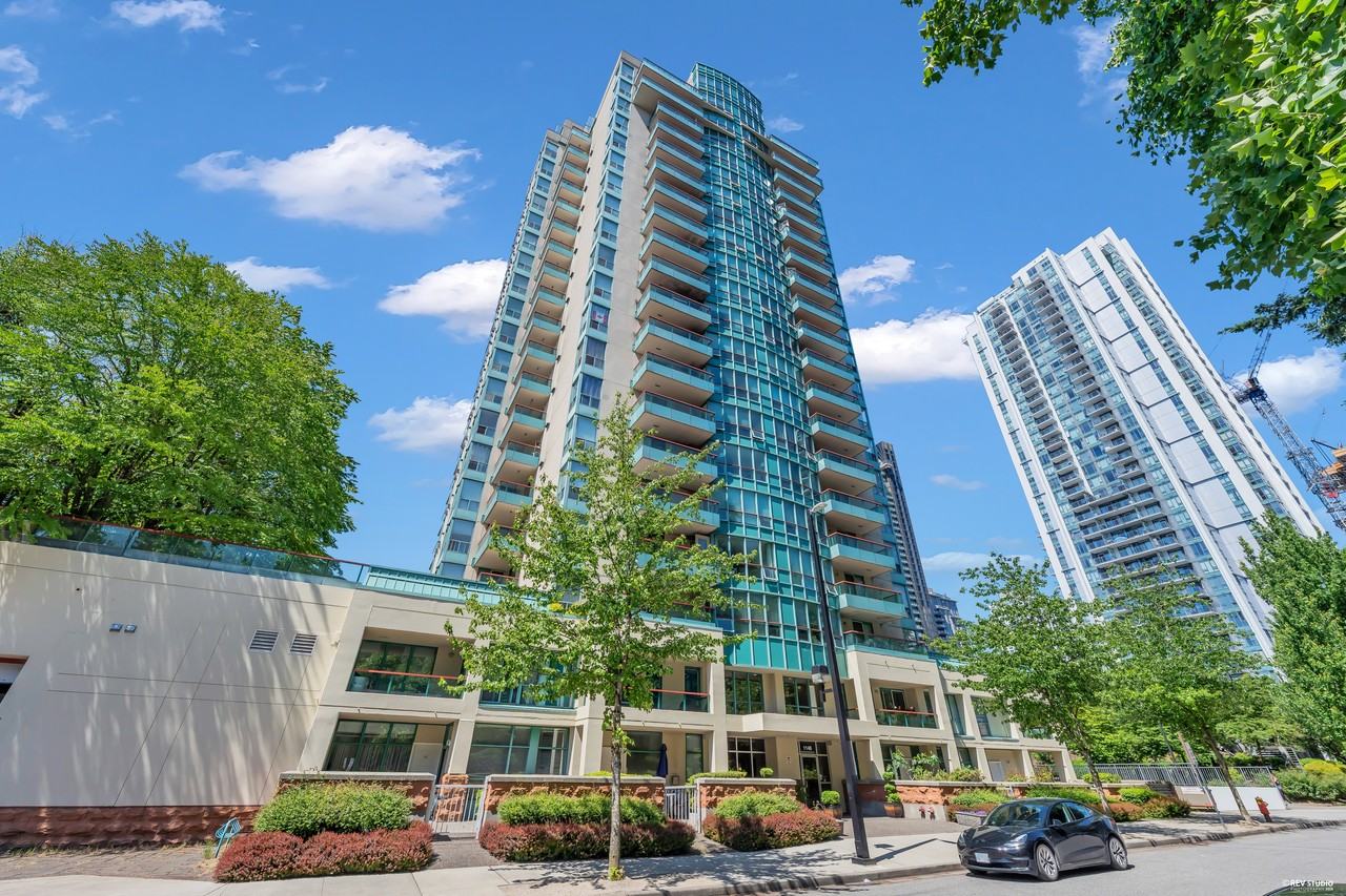 1148 Heffley Crescent