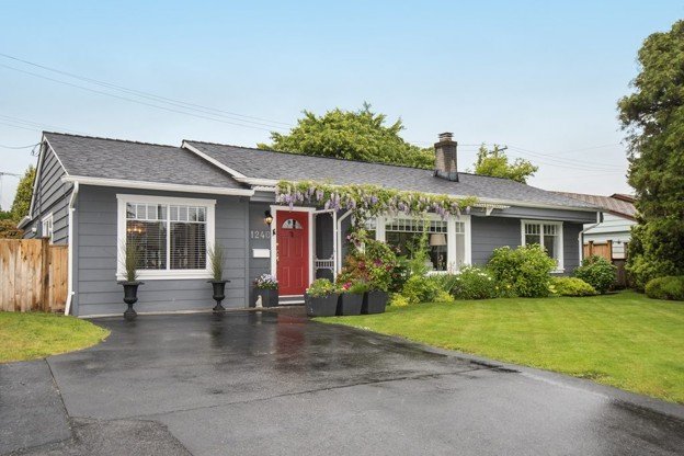 1240 Pinewood Crescent