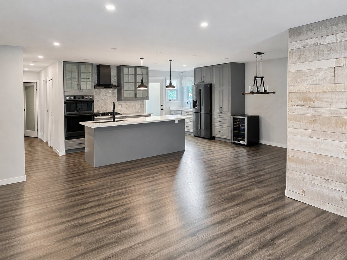 1318 Gabriola Drive
