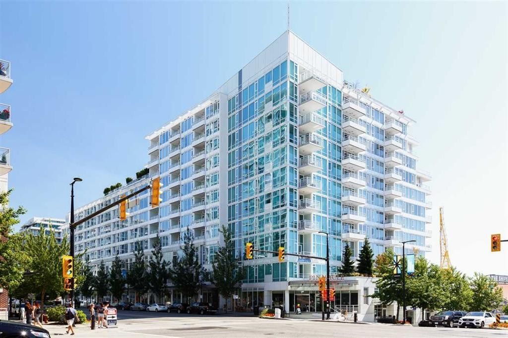 133 East Esplanade