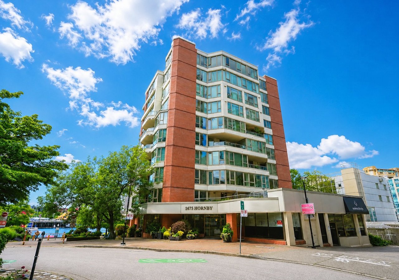 1675 Hornby Street 304
