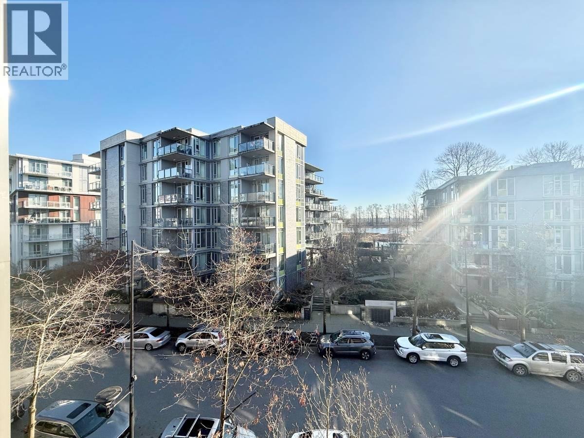3163 RIVERWALK