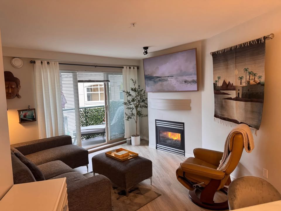 332 Lonsdale Avenue