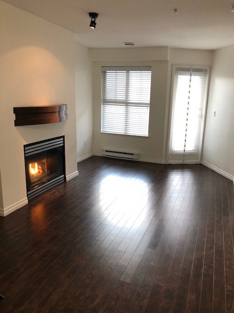 332 Lonsdale Avenue
