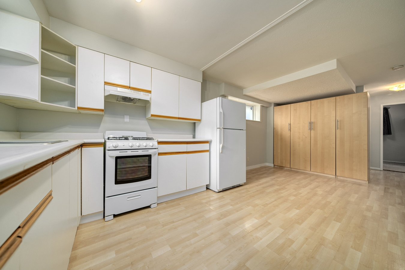 390 East 19th Avenue