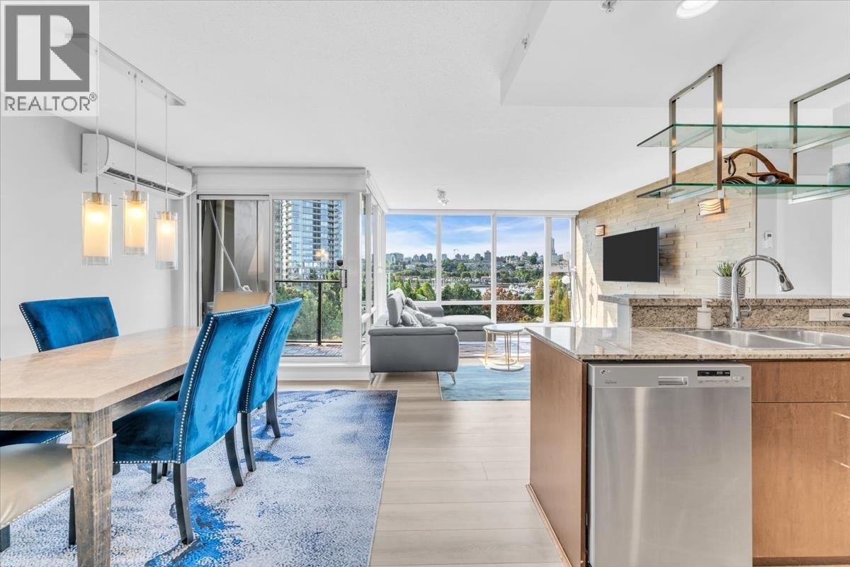 583 Beach Crescent