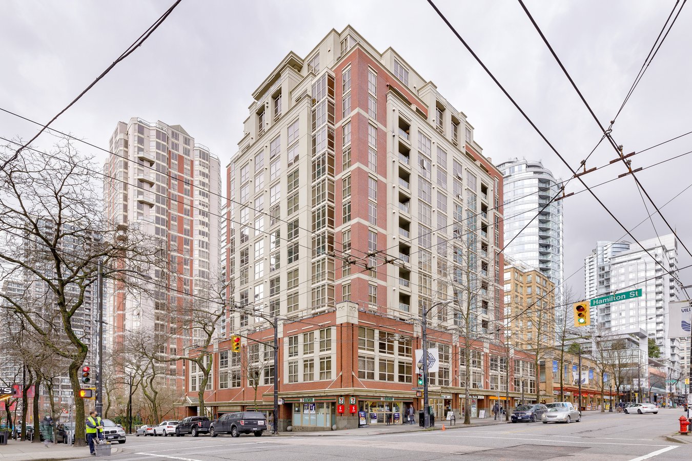 819 Hamilton Street