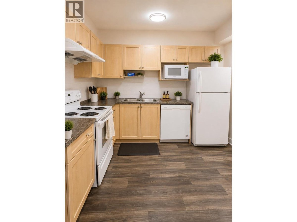 Basement 3387 DARWIN AVE