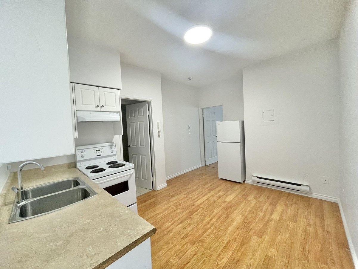 Freshly painted 1 Bed at Mount Pleasant