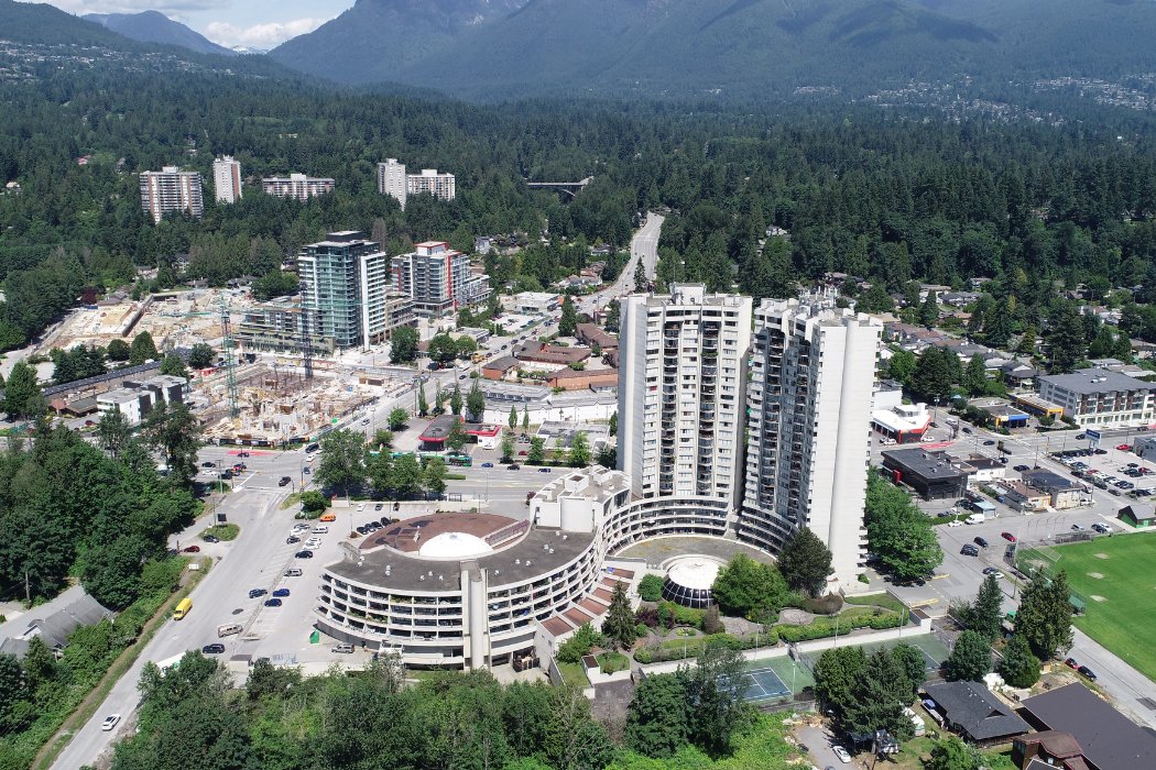 International Plaza