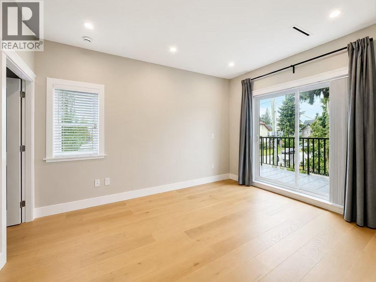 Laneway House