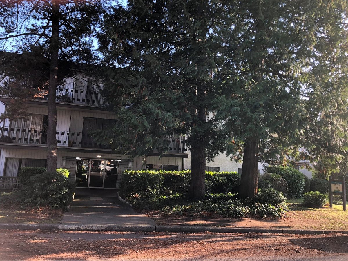 Laurel Manor