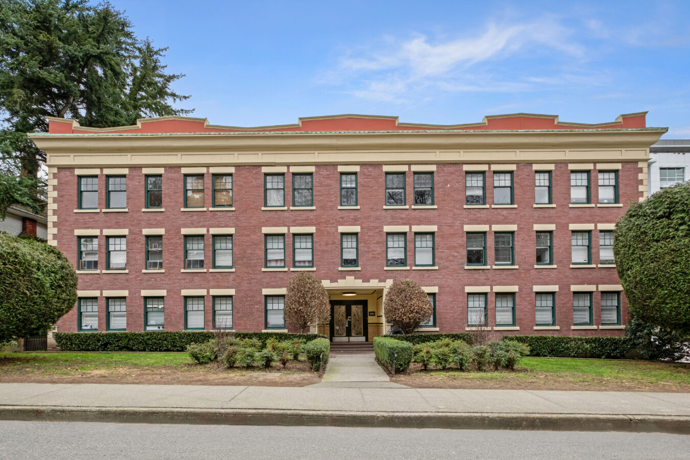 Vallejo Court