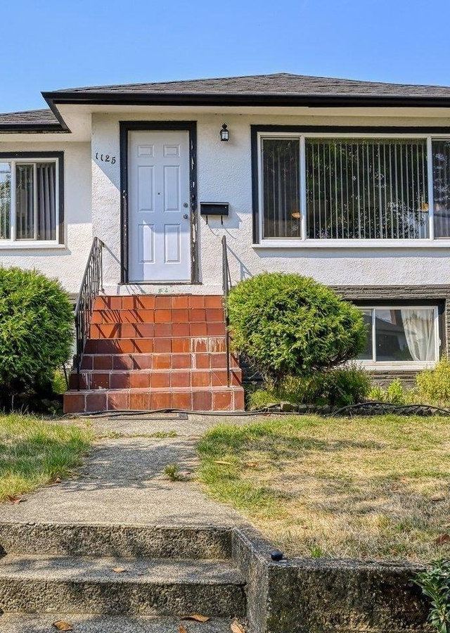 BSMT 1123 NOOTKA STREET